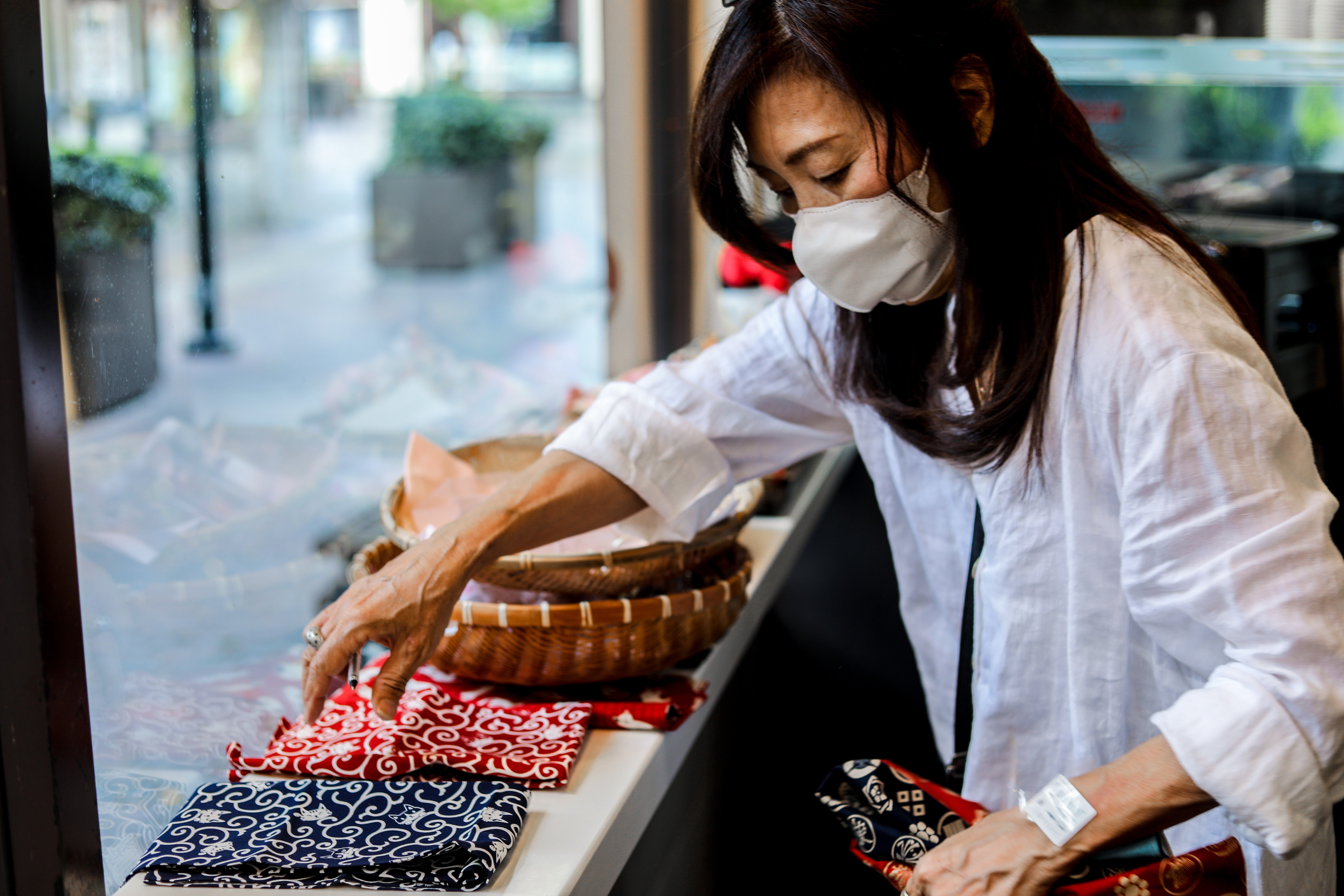 Online Store | Blooming Art Gallery